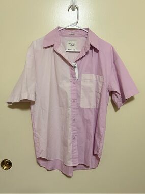 Abercrombie & Fitch Two-Tone Light Pink Short-Sleeve Oversized Button-Down Shirt